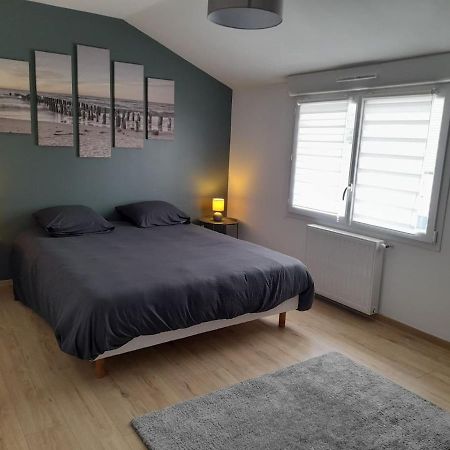 Logement De 100M2 Avec Terrasse Wardrecques 外观 照片