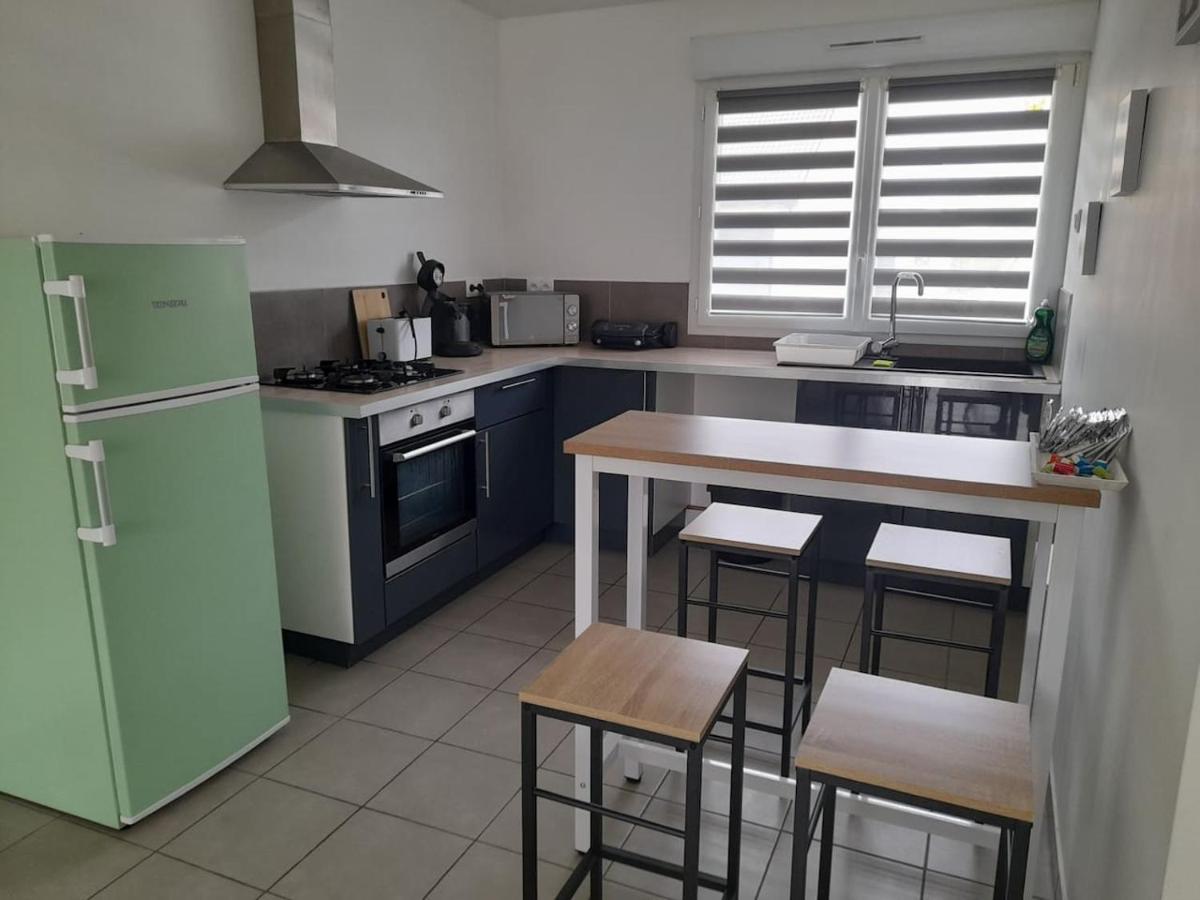 Logement De 100M2 Avec Terrasse Wardrecques 外观 照片